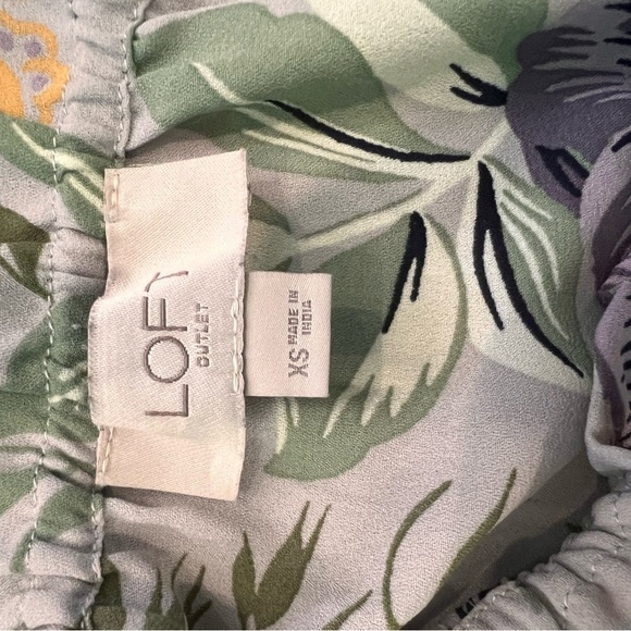 LOFT Green and Purple Floral Blouse - Picture 4 of 6